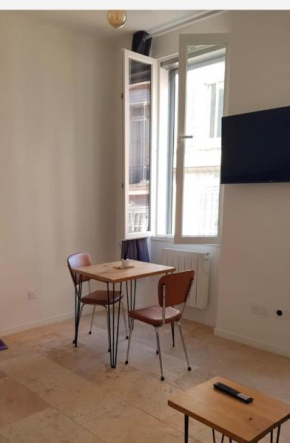Central and comfortable studio, near train station